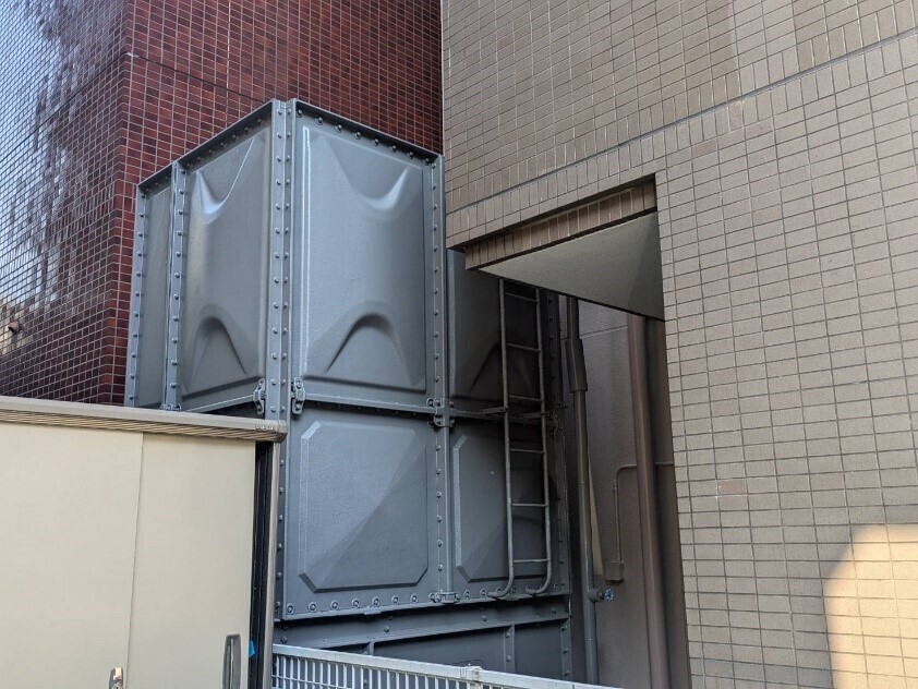 貯水槽ポリウレア吹き付け工事
