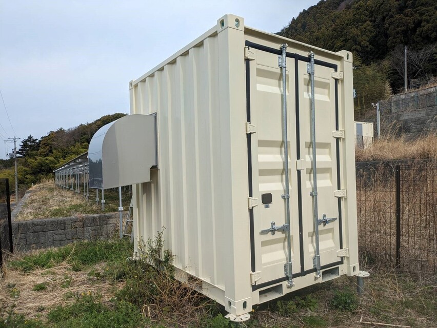 SPACECOOL貼り付け工事